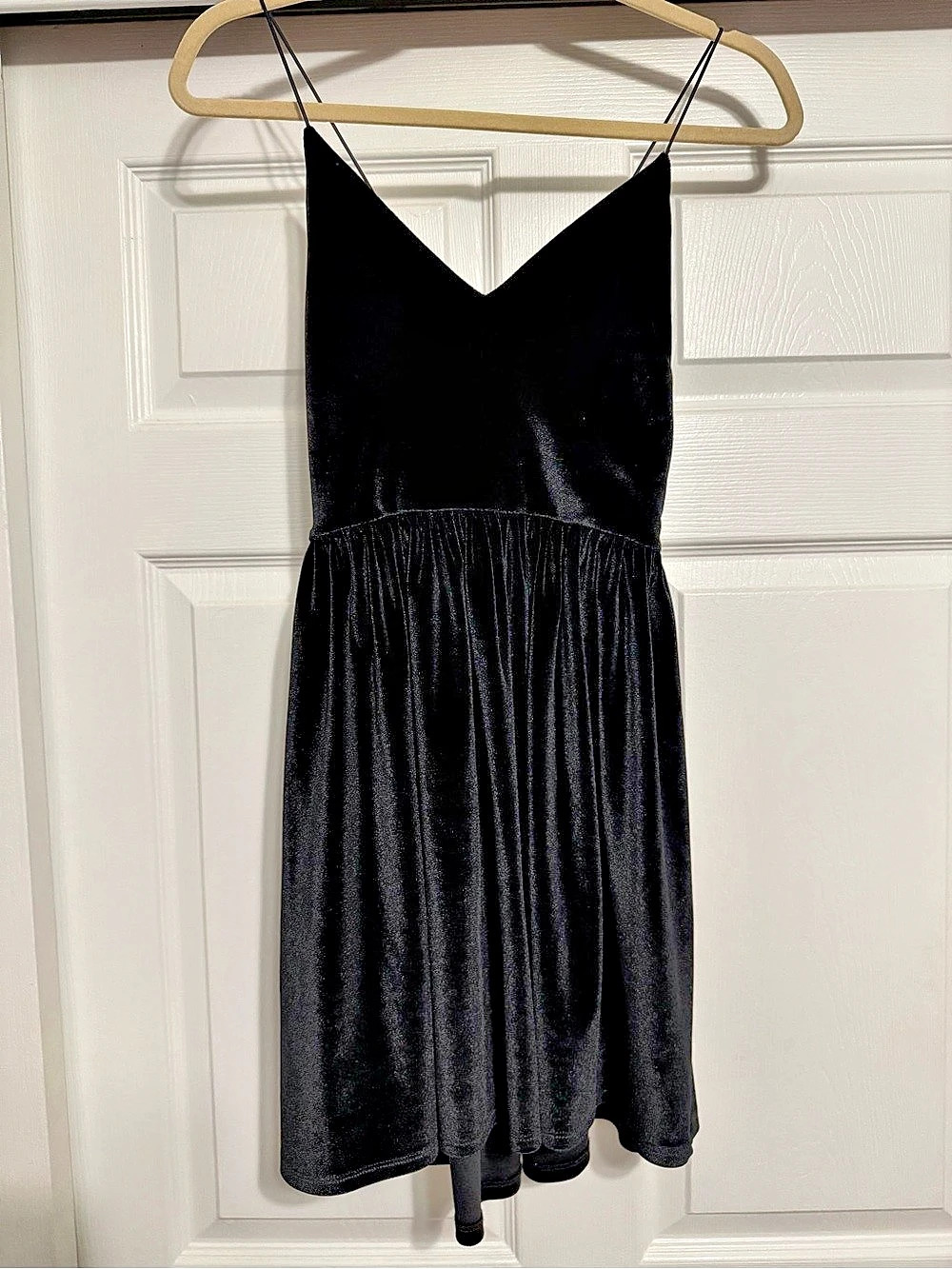 Forever 21 Black Mini Dress Size Small Like New